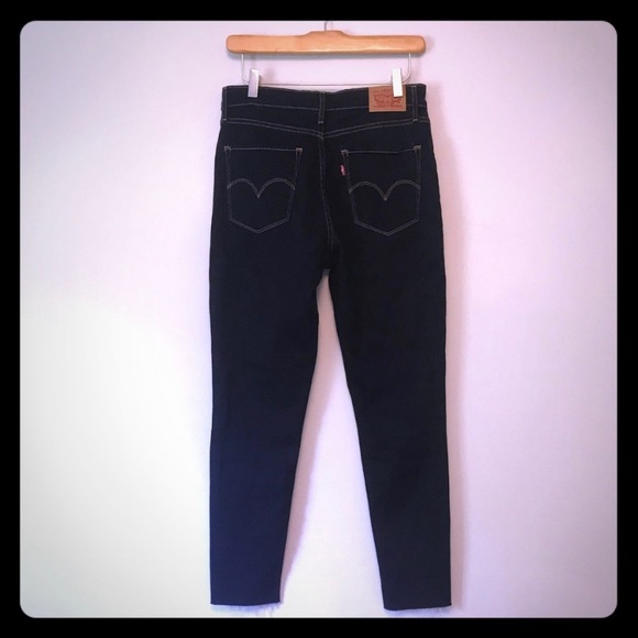 Levis high rise skinny jeans - Picture 2 of 10